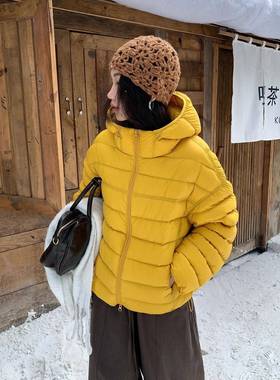 50白鸭绒黄色排骨羽绒服2025冬新款巨好看连帽轻薄保暖短款外套女