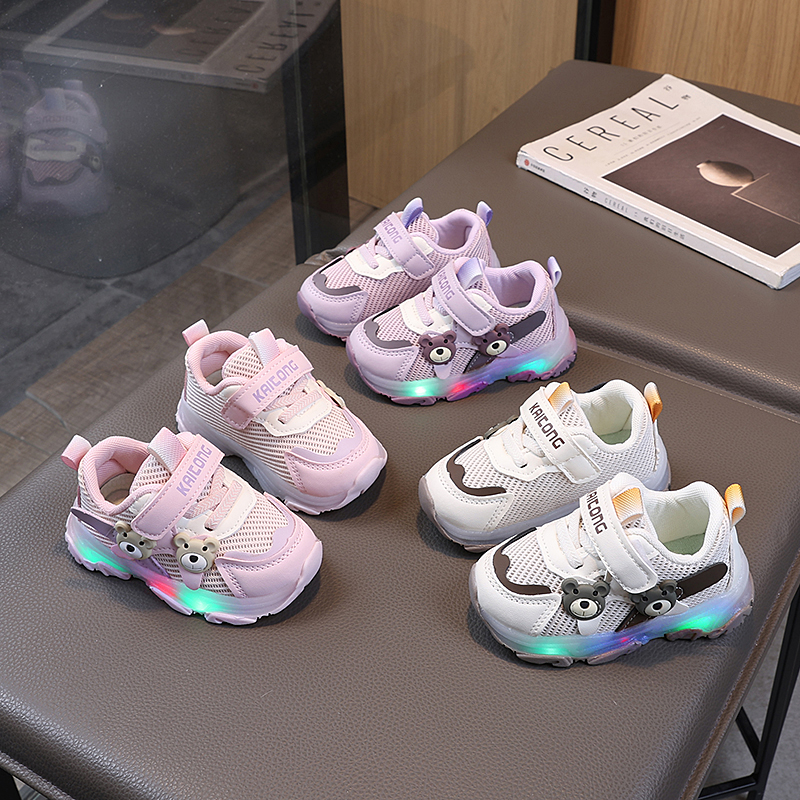 秋季新款男宝宝亮灯运动鞋0-1-2岁3婴幼儿软底学步单鞋女小童网鞋