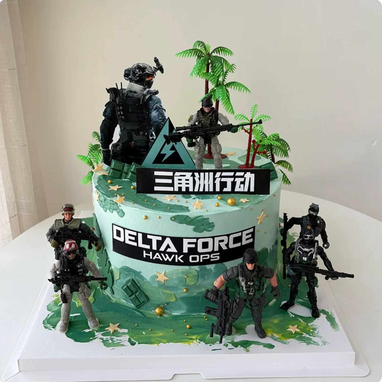网红游戏三角洲行动人物生日蛋糕装饰插件特种兵摆件森系椰子树