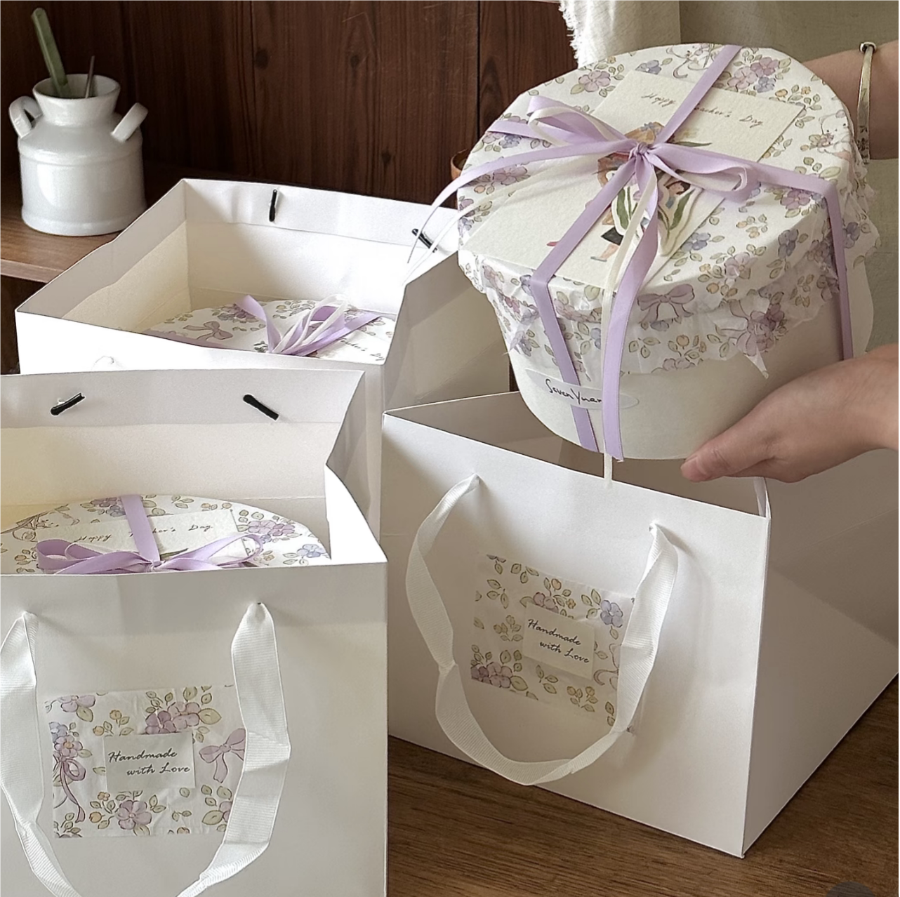 38妇女节圆形风吕敷伴手礼物盒牛皮纸高档礼品盒女神节唯美包装盒