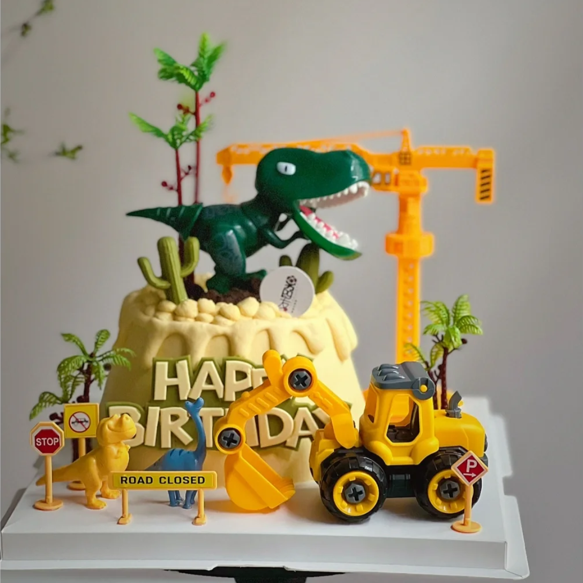 男孩卡通挖掘机生日蛋糕装饰摆件儿童工程车霸王龙大恐龙烘焙插件,节庆用品/礼品,节日装扮用品,淘宝优惠券,粉丝福利购,淘宝优惠卷