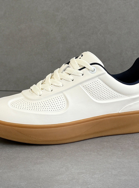夏季冲孔透气白色真皮板鞋男2025新款牛皮男鞋厚底运动休闲小白鞋
