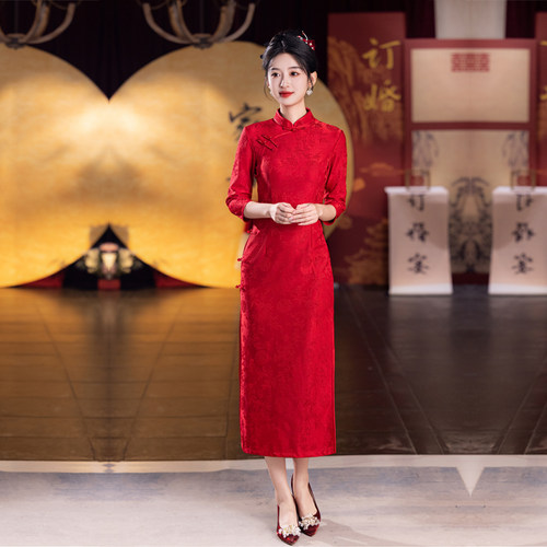 中国红旗袍外嫁女走秀演出服秋装
