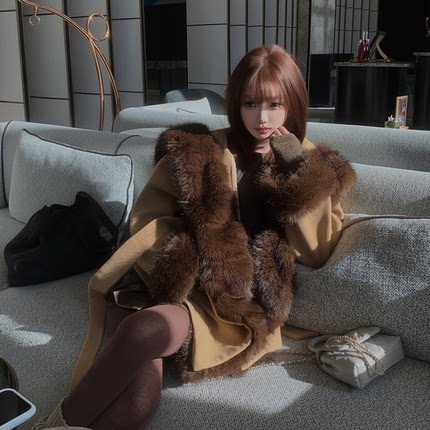 LIN BOUTIQUE  艺术肌理感高质感微绒感毛呢外套+蛋白皮半裙套装