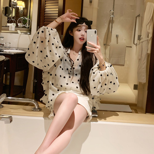 张林超LINBOUTIQUE Zimmer秀场波点荷叶边套头衫波点连衣裙送发圈