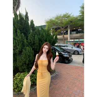 春新款 LIN 套装 细节弹力吊带上衣包臀半裙开衫 BOUTIQUE