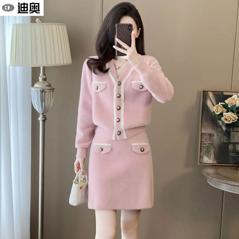 迪奥仿水貂绒套装女2025春秋新款洋气短外套修身显瘦超好看两件套,女装/女士精品,时尚套装,淘宝优惠券,粉丝福利购,淘宝优惠卷