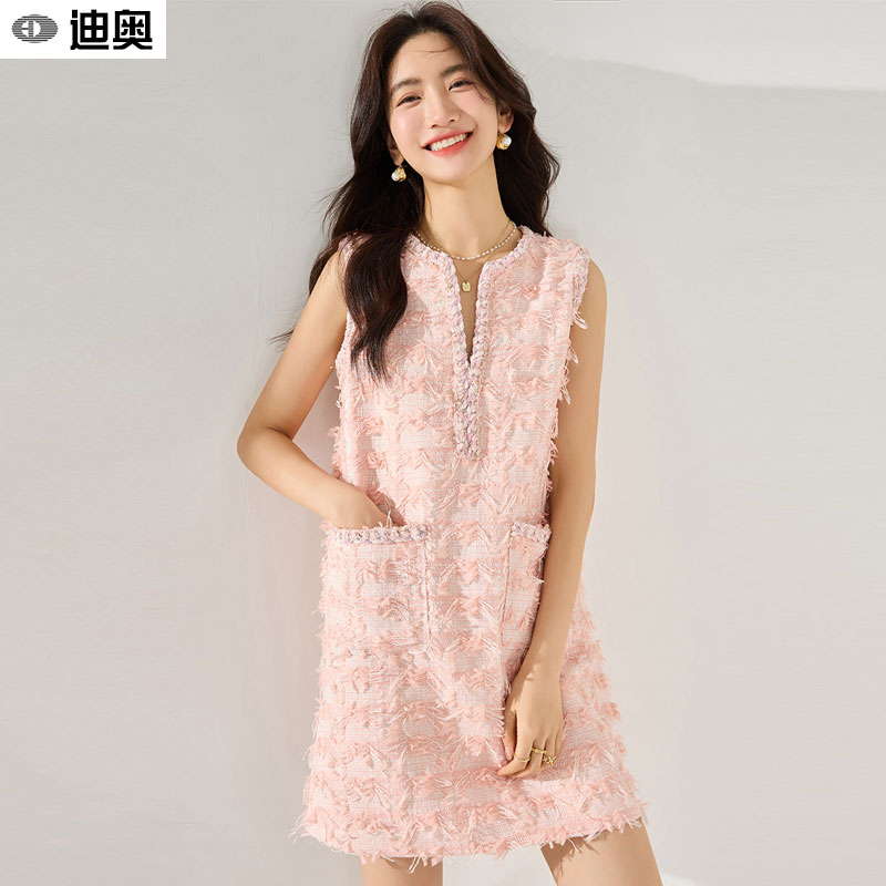 迪奥新品剪花设计感超好看连衣裙