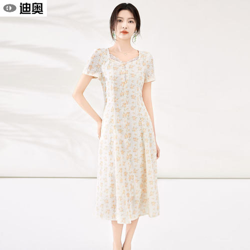 迪奥高级感短袖连衣裙今年流行款