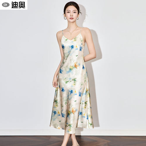 迪奥今年爆款氛围感醋酸缎连衣裙