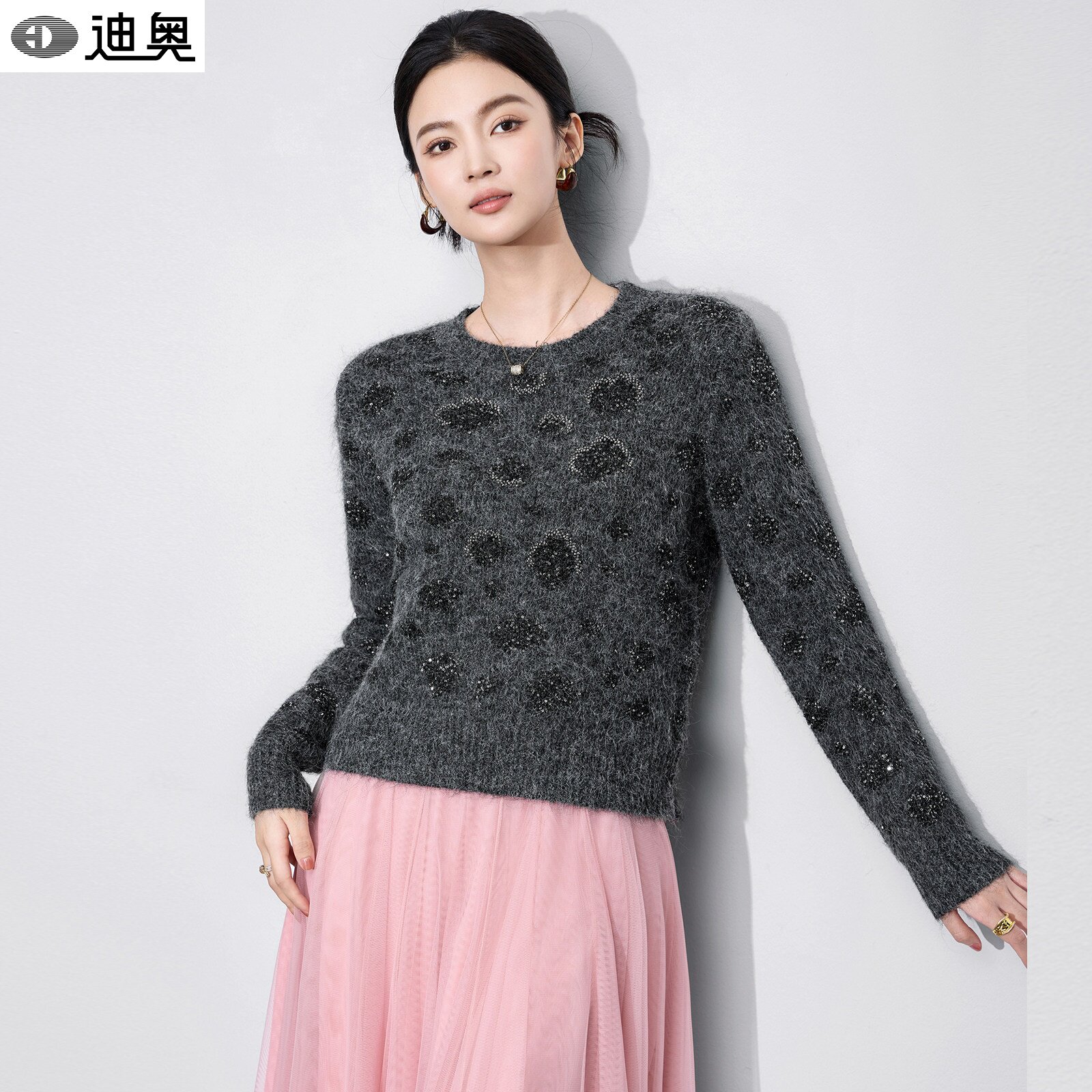 迪奥小众轻奢高级感毛衣女2026秋冬新款长毛亮片氛围感长袖针织衫