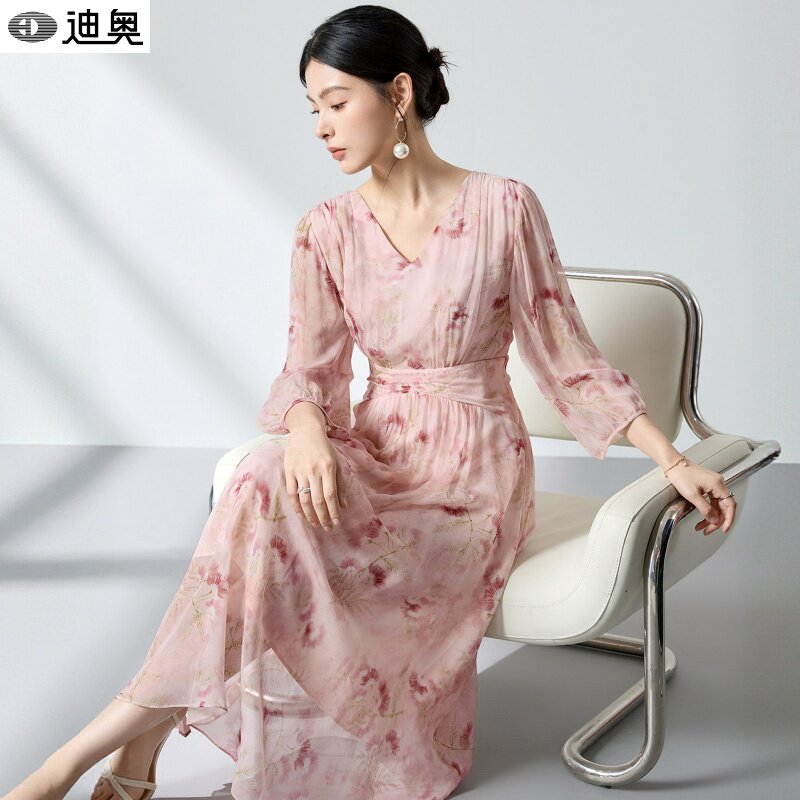 迪奥轻奢高级感100%桑蚕丝连衣裙女2026春秋新款粉雾花语真丝裙子