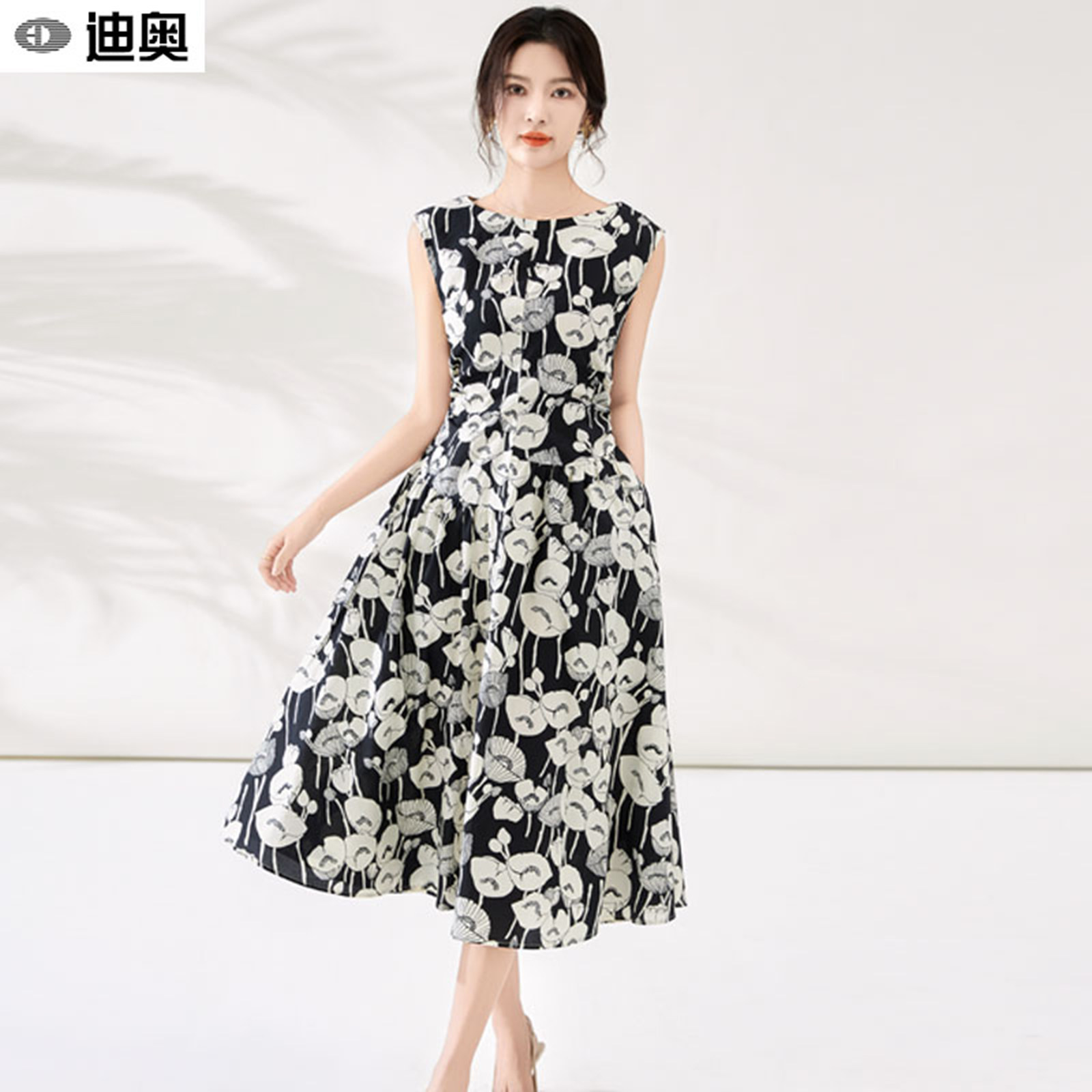 迪奥碎花连衣裙女2026夏季新款高级感法式显瘦气质纯棉中长款裙子