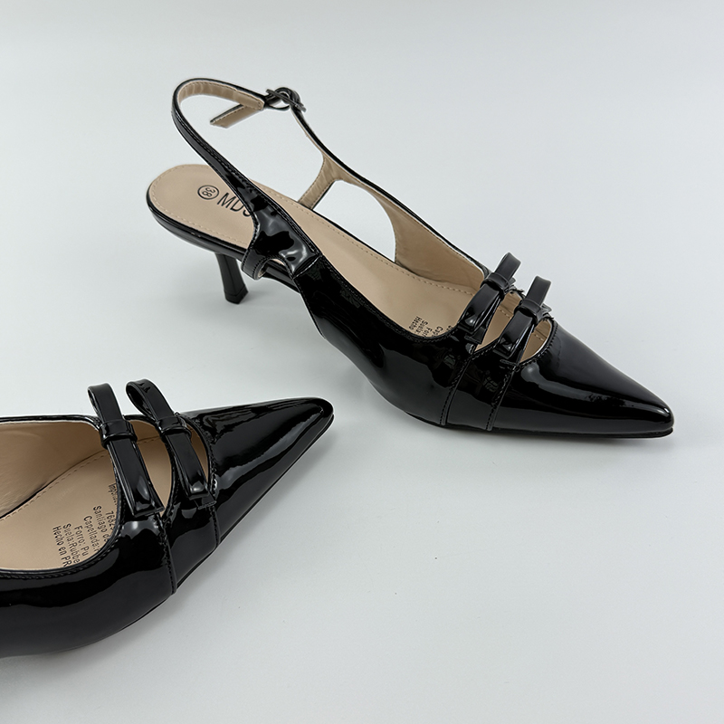 包头凉鞋女款2025新款夏季外穿气质蝴蝶结细跟漆皮尖头高跟鞋女