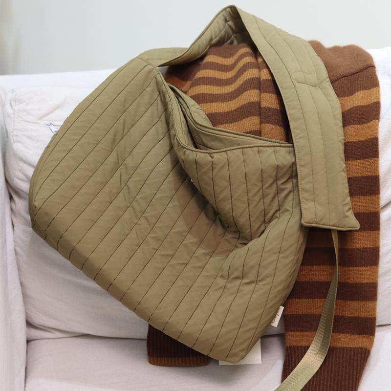 原创绗缝单肩斜挎托特包