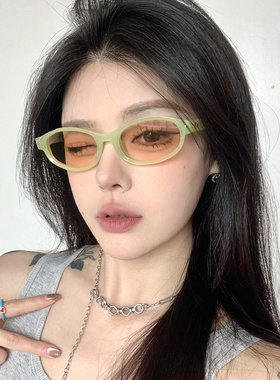 欧美复古椭圆绿色小框墨镜女街拍