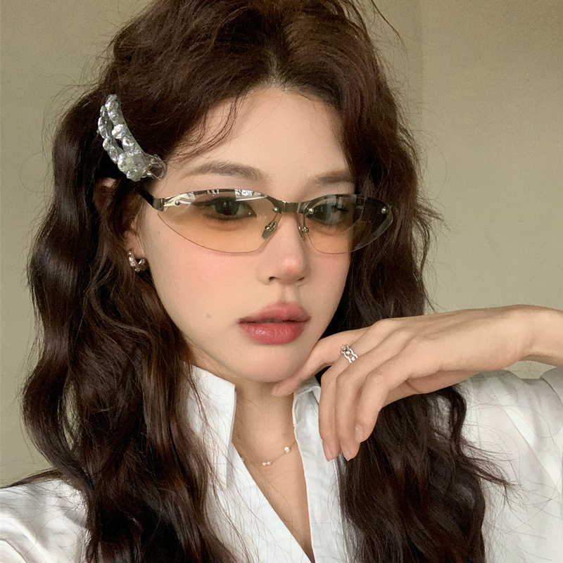 欧美风金属猫眼墨镜女高级感街拍