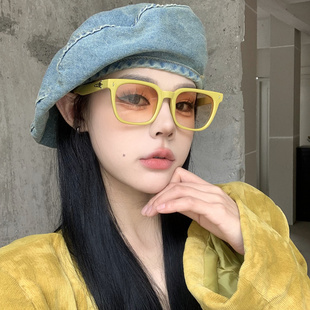 韩版 黄框渐茶色方形墨镜女潮高级感ins网红方圆脸显瘦太阳镜 夏季