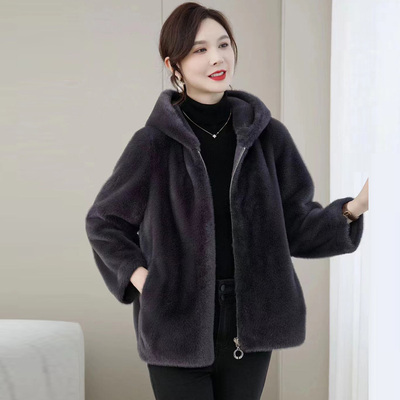 冬季加厚进口环保水貂皮草外套女短款连帽新款天鹅绒整貂貂皮大衣