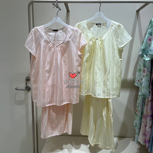 兰卡文LA CLOVER生活艺术短袖短裤分身套装CC46ABO1女2280家居服