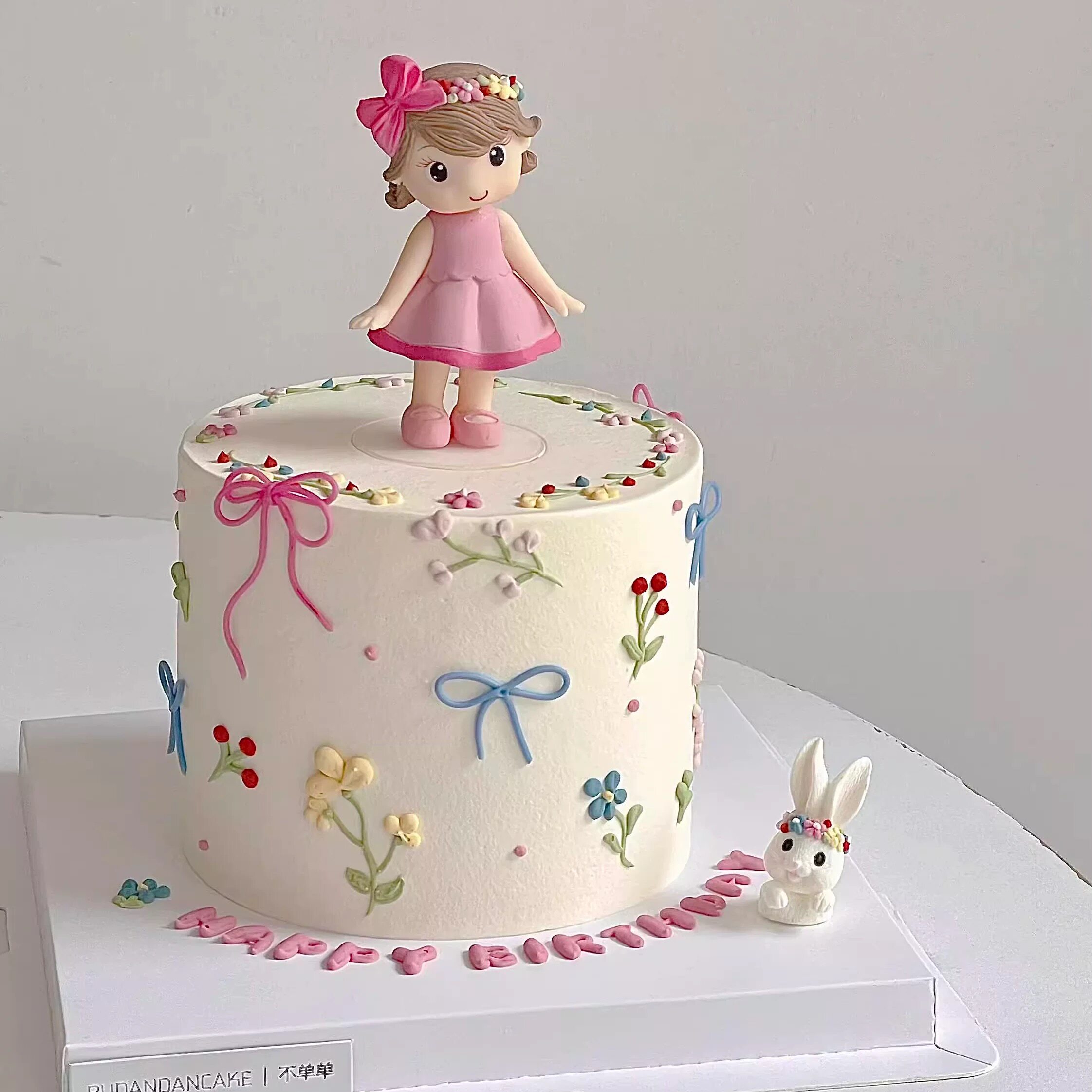 网红彩色多巴胺蝴蝶结女生蛋糕装饰软胶摆件女神节派对插件摆件