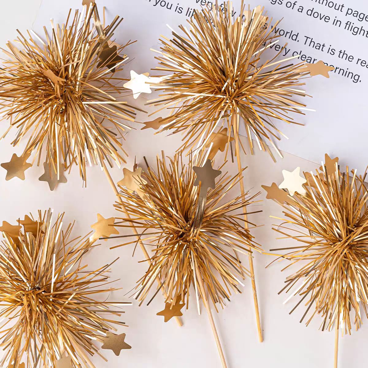 网红ins风韩式炫彩雨丝圣诞节新春生日蛋糕装饰插件镭射流苏装饰,节庆用品/礼品,节日装扮用品,淘宝优惠券,粉丝福利购,淘宝优惠卷