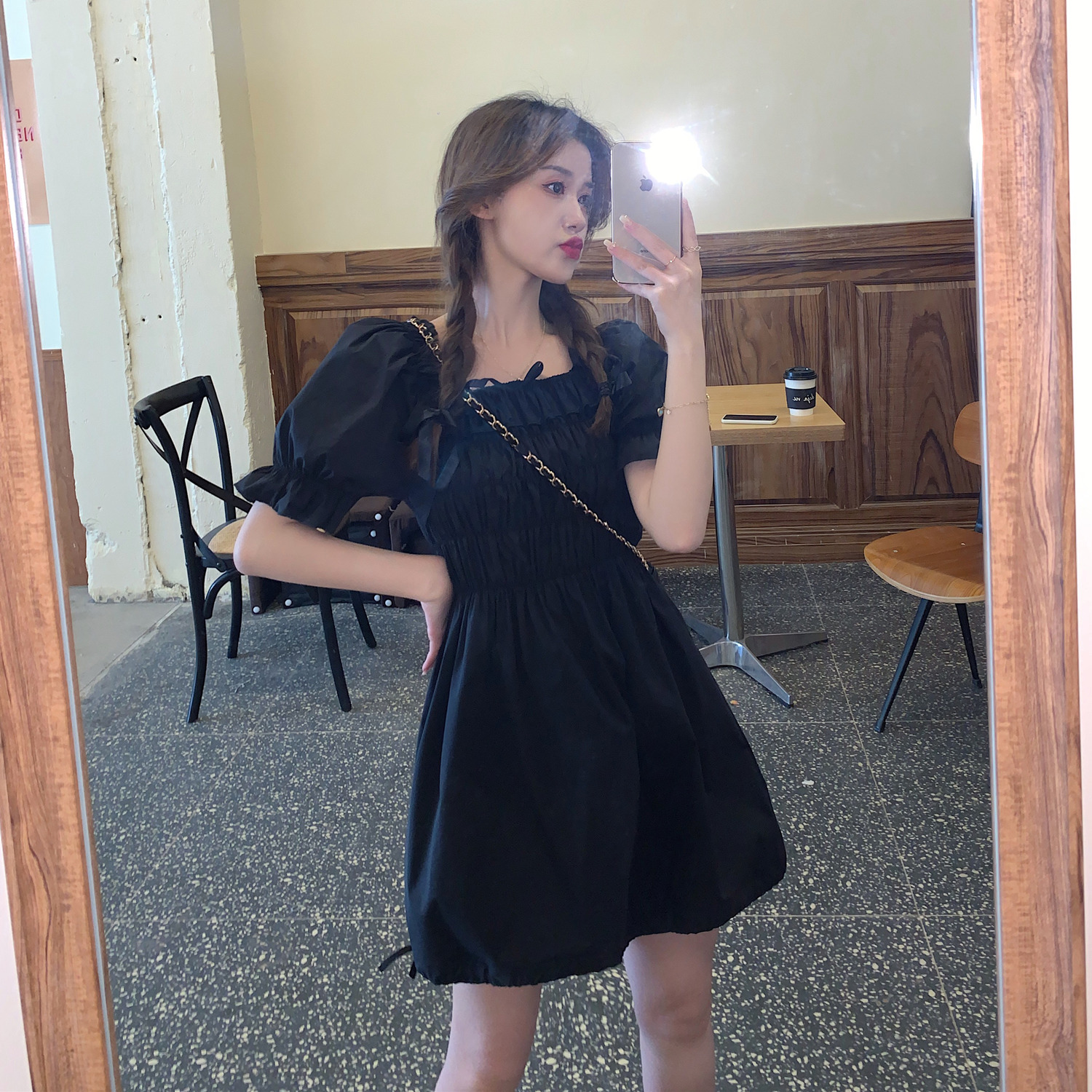 Real price design with square collar and bubble sleeves