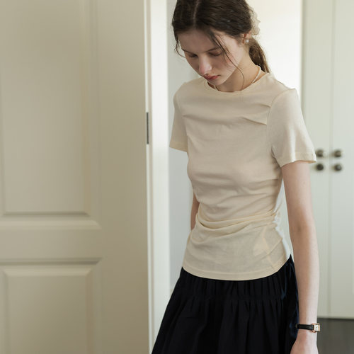 春也白 舒适透气竹节棉圆领收腰捏褶短袖T恤女夏款设计感小众上衣