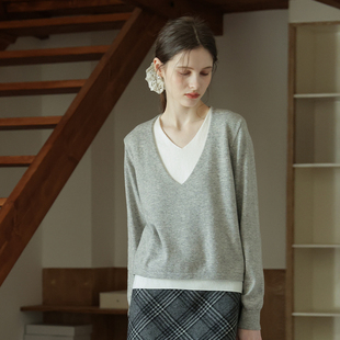 春也白 假两件V领毛针织衫女秋冬新款知识风百搭内搭叠穿套头上衣