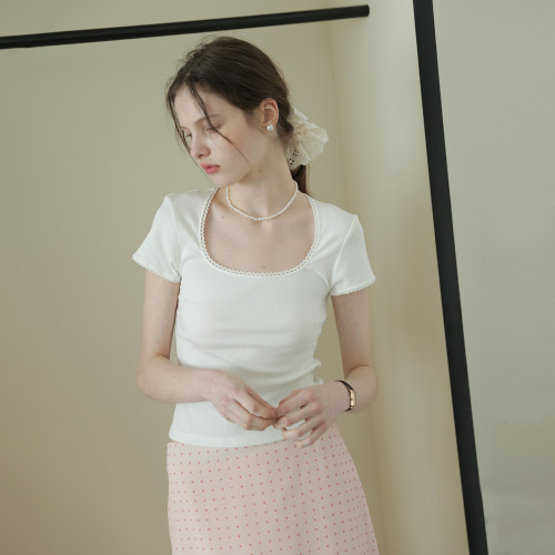 春也白 法式简约花边拼接方领短袖T恤女夏季设计感露锁骨正肩上衣