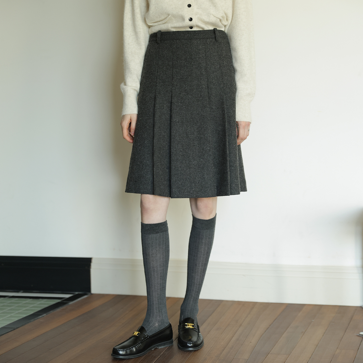 灰色格雷系羊毛混纺百褶裙女新款高腰a字中裙高智感毛呢半身裙冬