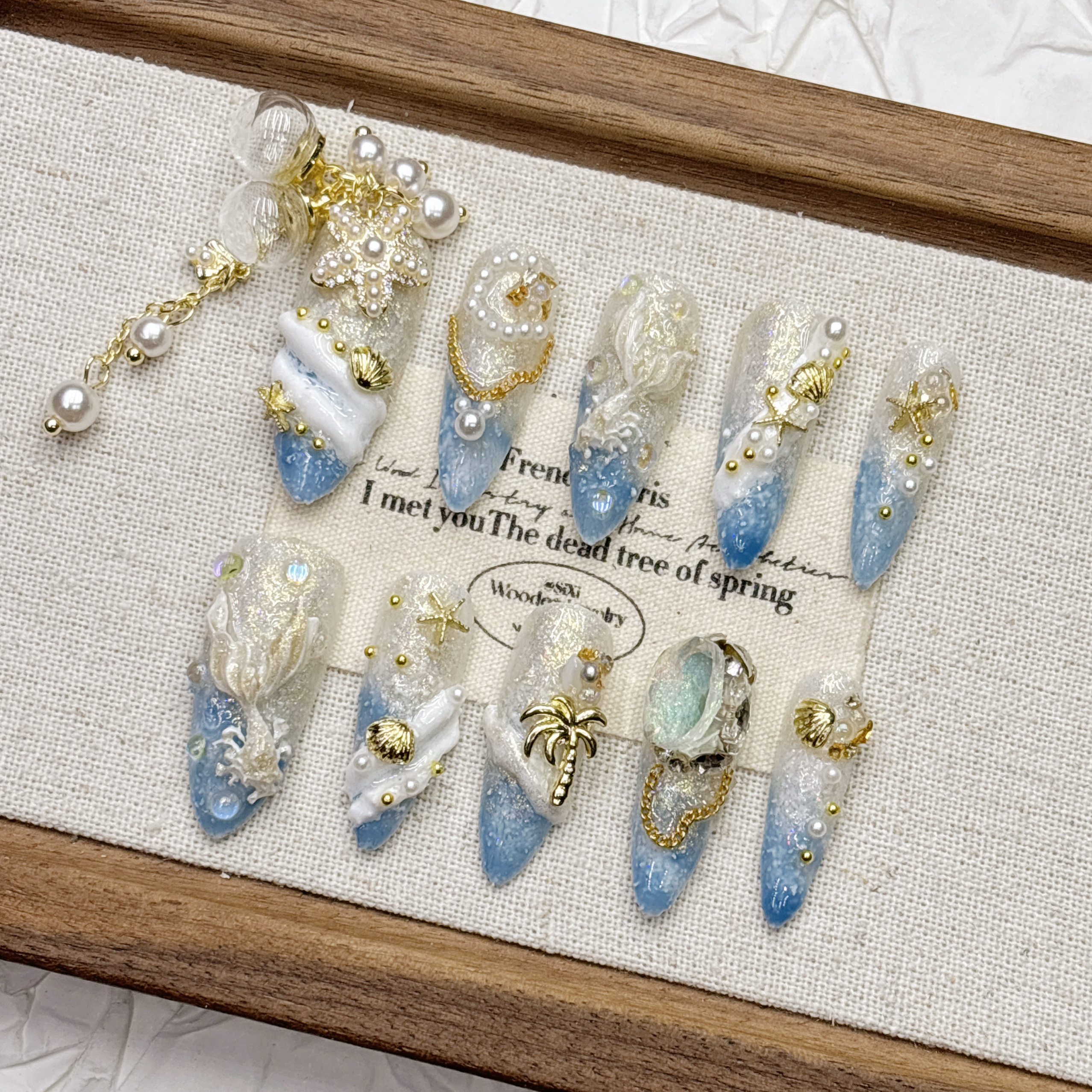 蓝色海洋风流苏贝壳水母美人鱼尾纯手工穿戴甲美甲金色高级重工款