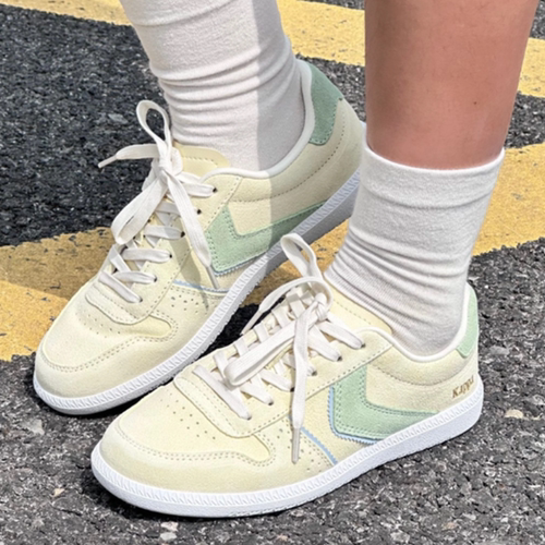 女运动休闲防滑耐磨 低帮板鞋K0EX5CC66CJ-027