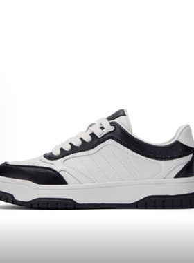 女款轻便通勤休闲舒适百搭防滑耐磨低帮板鞋K0E25CC70J-012