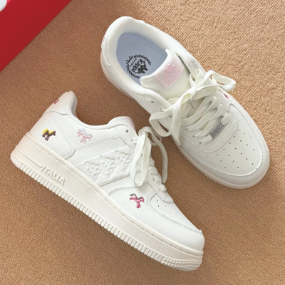 女款舒适百搭轻便透气低帮板鞋 K0G25CC06CJ-012M