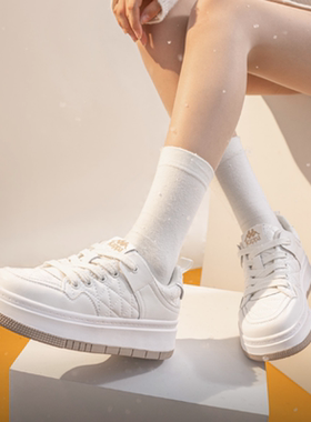 女款百搭休闲轻松舒适防滑耐磨低帮板鞋 K0D85CC59CJ1-012