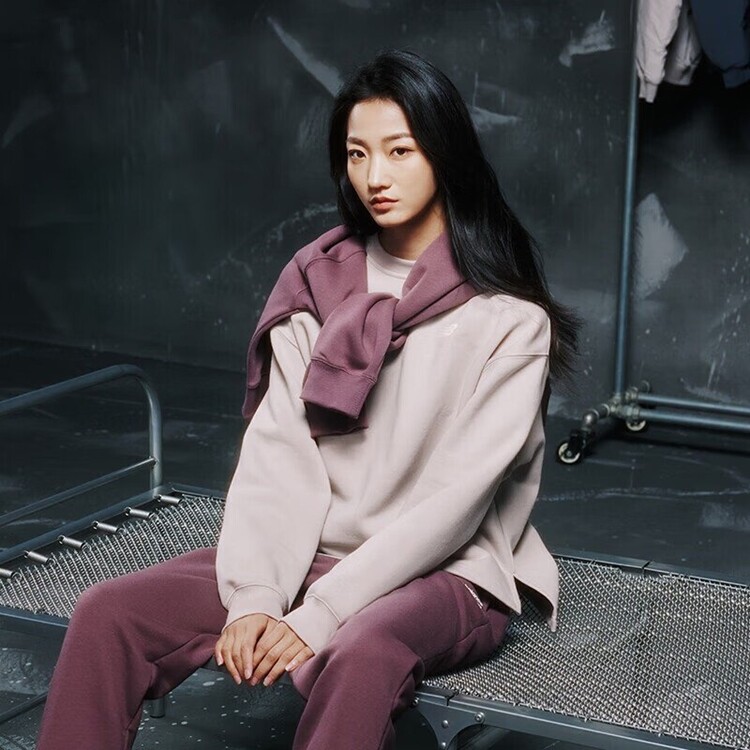 NEW BALANCE 卫衣女款圆领舒适简约休闲运动套头杉 WT33532-MNK