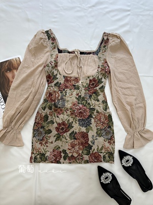 复古洛可可宫廷风方领连衣裙