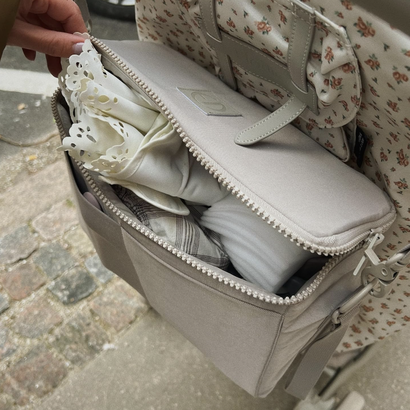 德国直邮 Elodie Details高端婴儿推车手拿袋 通用多功能手拿包