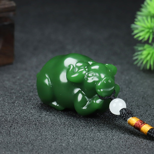 和田玉牛手把件新疆碧玉扭转乾坤玉牛把玩件玉石生肖牛挂件腰挂件