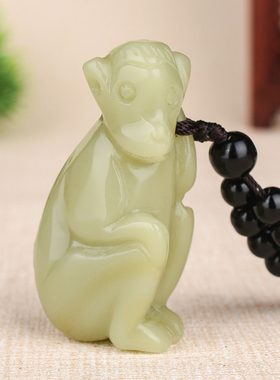 和田玉立体猴子吊坠糖玉生肖猴玉佩青白玉灵猴献寿把玩件颈饰挂件