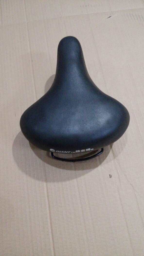 Selle de vélo Mountain Bike GIANT - Ref 2357084 Image 1