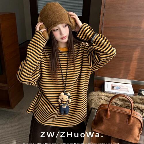 ZW卓娃正品韩系细条纹带挂件内磨毛女秋冬新品宽松休闲上衣33912