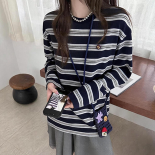 ZW秋款韩系圆领配包包复古撞色条纹宽松中长款长袖T恤女