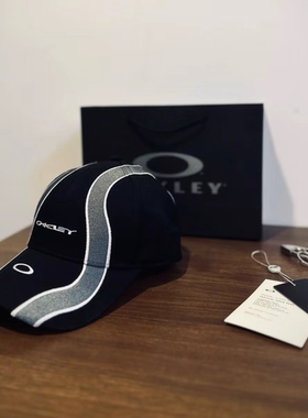 派姐in Korea欧克利Oakley 波浪条纹刺绣LOGO休闲机能拼接鸭舌帽