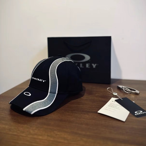 派姐in Korea欧克利Oakley 波浪条纹刺绣LOGO休闲机能拼接鸭舌帽