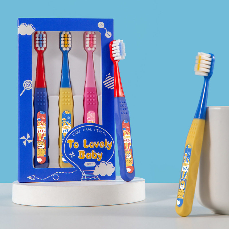 小牛历险记6至15岁软毛儿童牙刷家用礼盒装大童专用儿童清洁牙刷