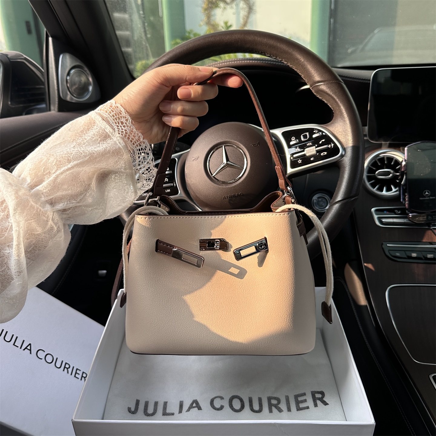 JULIA COURIER女包轻奢简约水桶包包女2026新款潮单肩斜挎手提包,运动包/户外包/配件,挎包/拎包/休闲包,淘宝优惠券,粉丝福利购,淘宝优惠卷