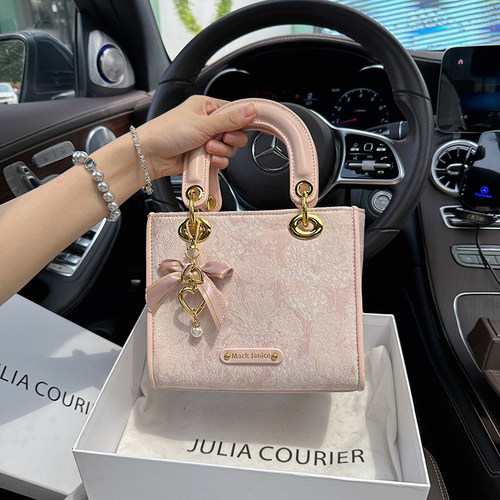 JULIA COURIER绣花戴妃包折扣