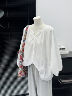 法式复古白色衬衫女2024年新款扣子开衫灯笼袖宽松九分袖衬衣上衣